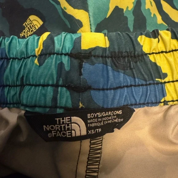 The North Face Boys' Multicolor Camo Shorts - Picture 3 of 3